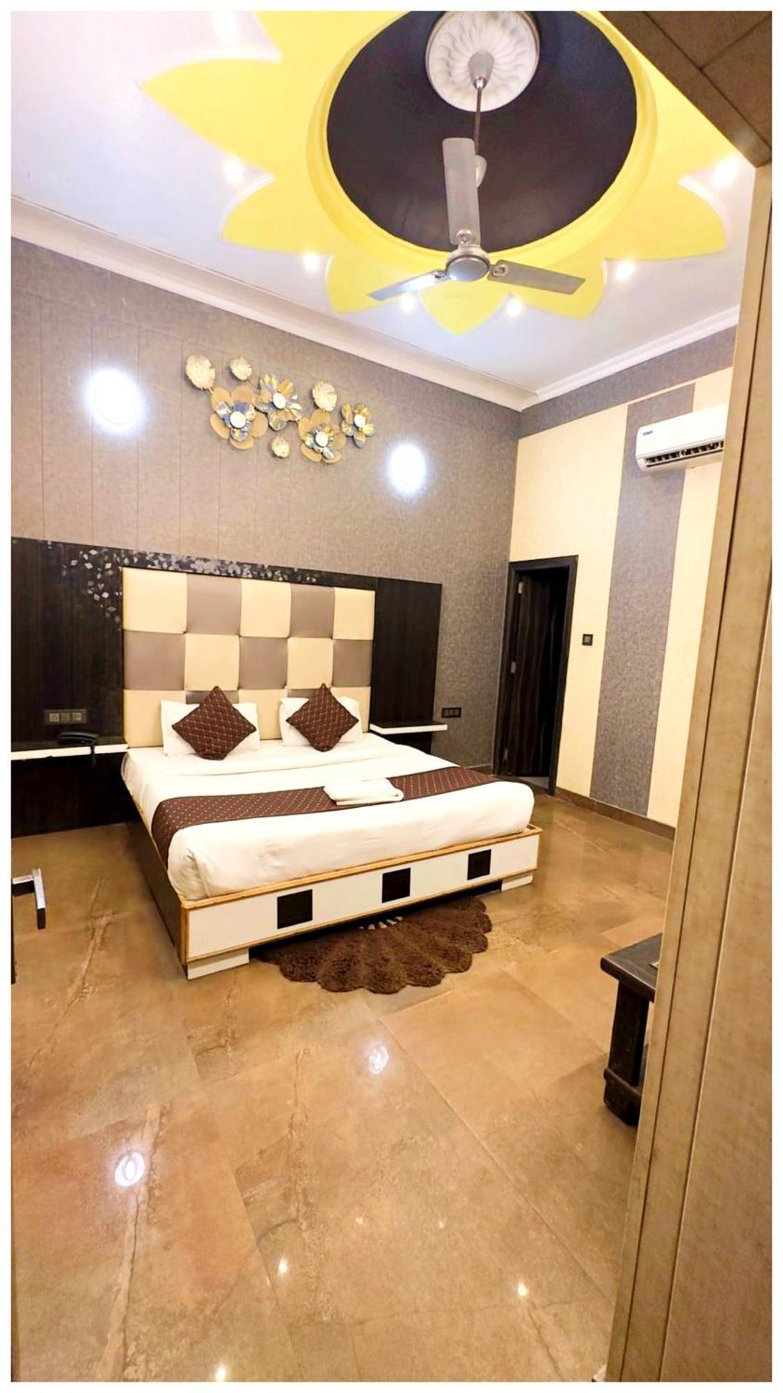 Grg Pardesi Hotel Haridwar Bagian luar foto