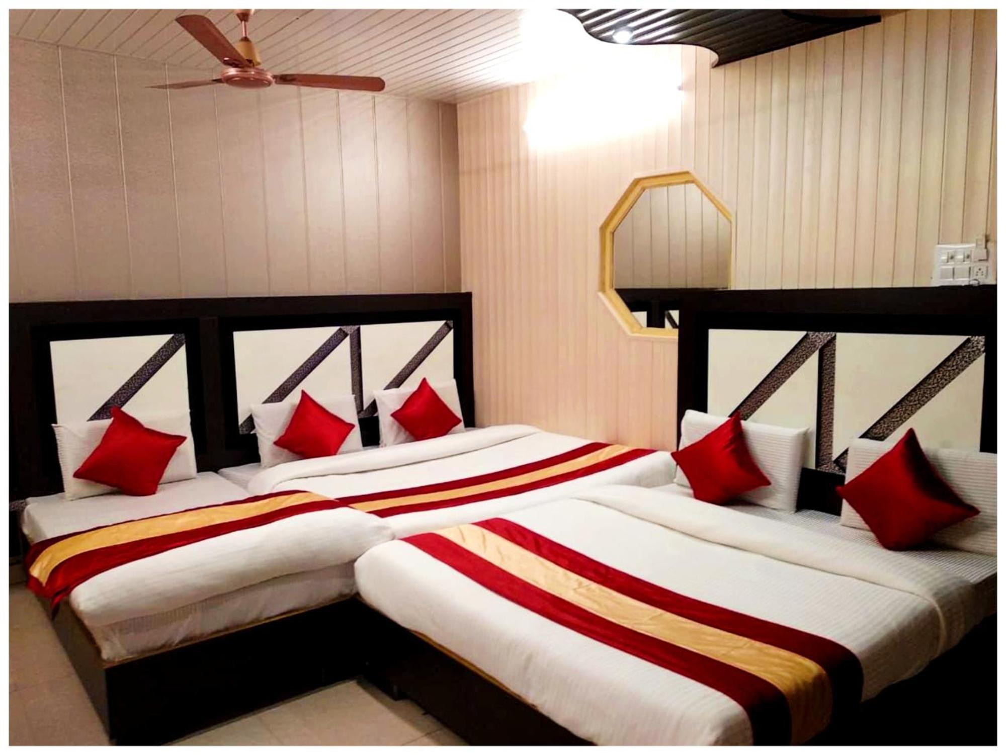 Grg Pardesi Hotel Haridwar Bagian luar foto