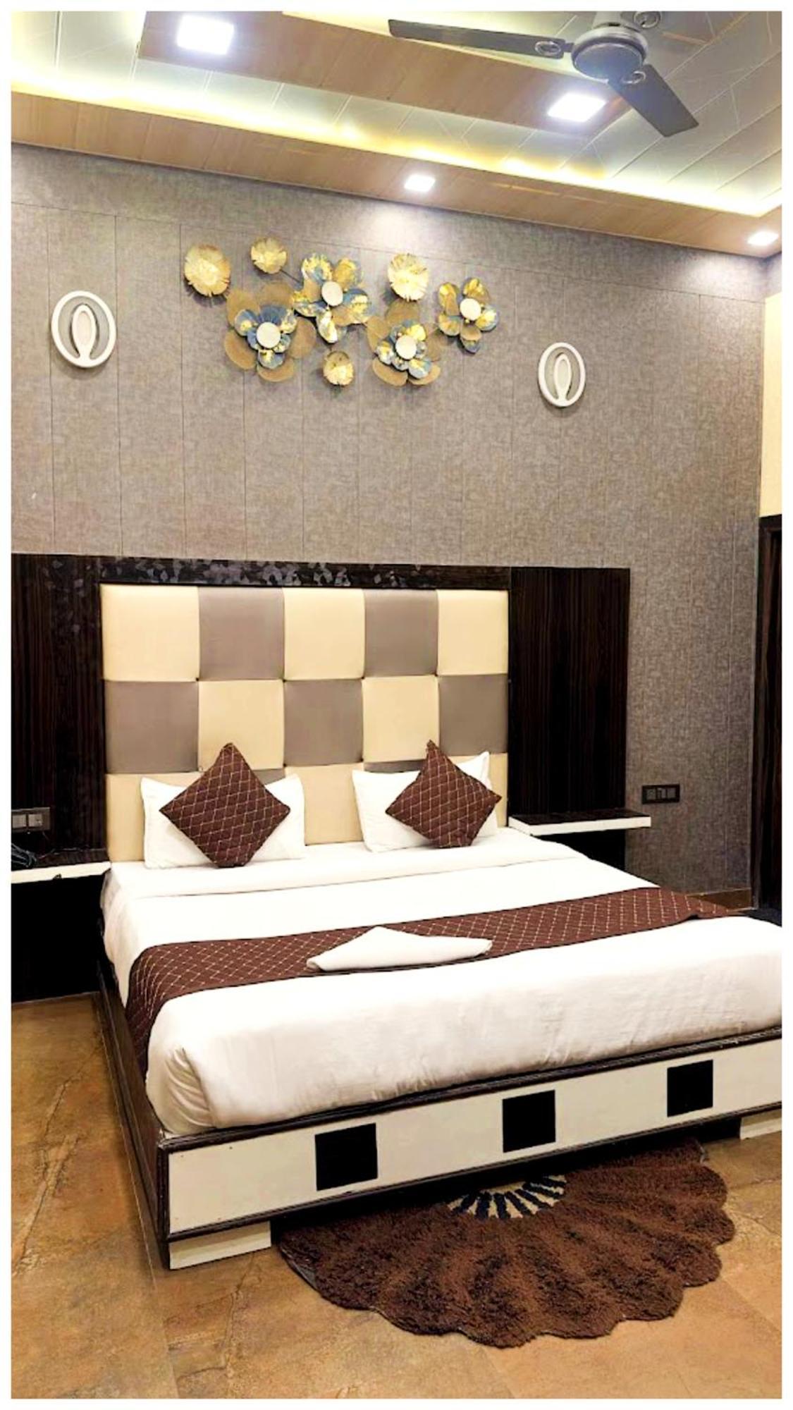 Grg Pardesi Hotel Haridwar Bagian luar foto