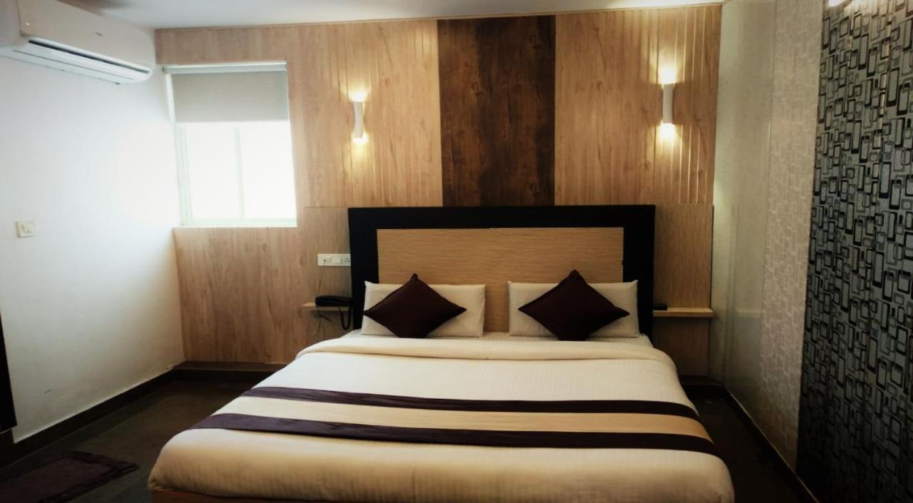 Grg Pardesi Hotel Haridwar Bagian luar foto