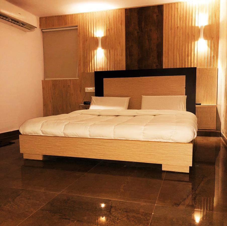 Grg Pardesi Hotel Haridwar Bagian luar foto
