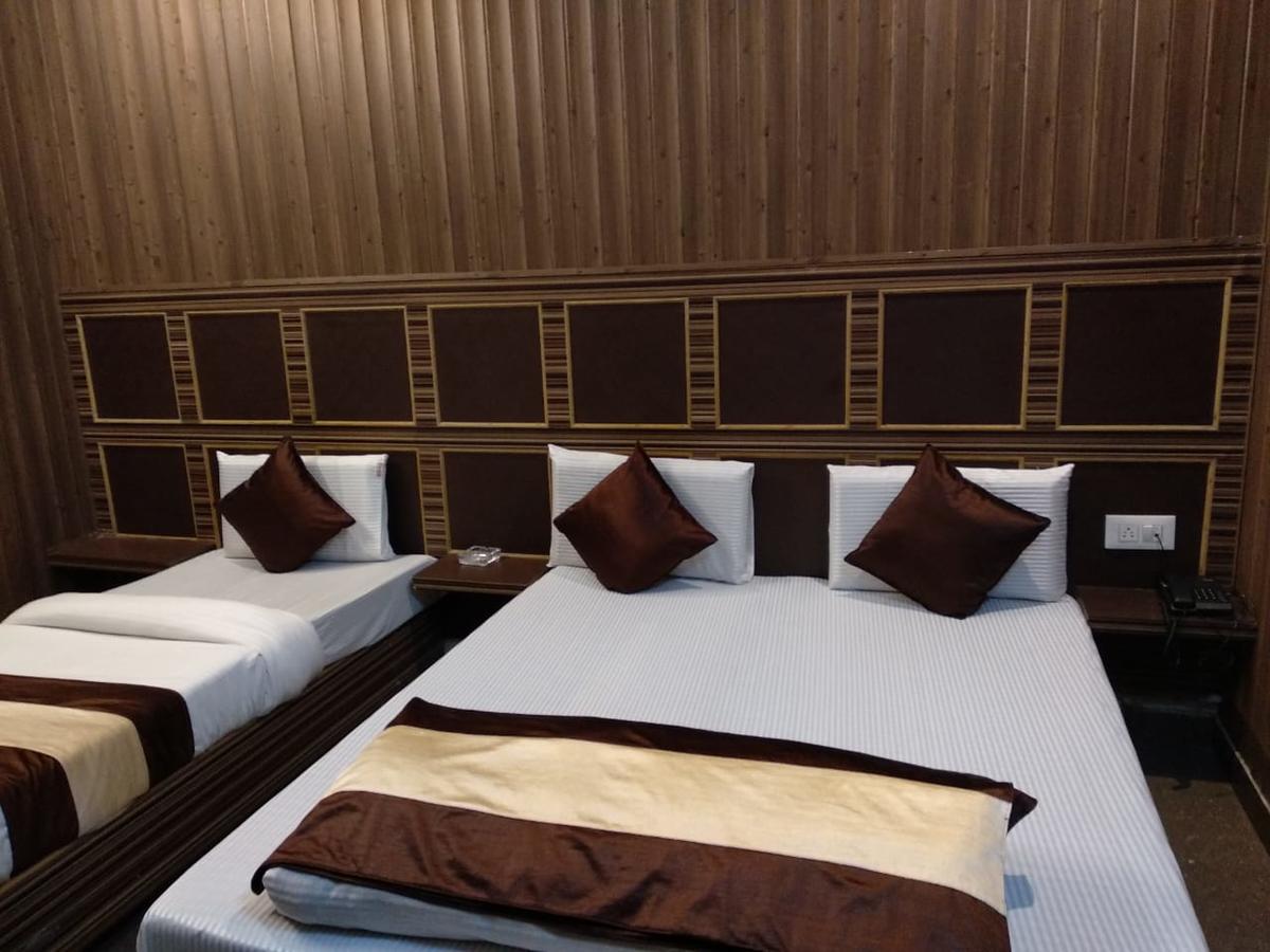 Grg Pardesi Hotel Haridwar Bagian luar foto