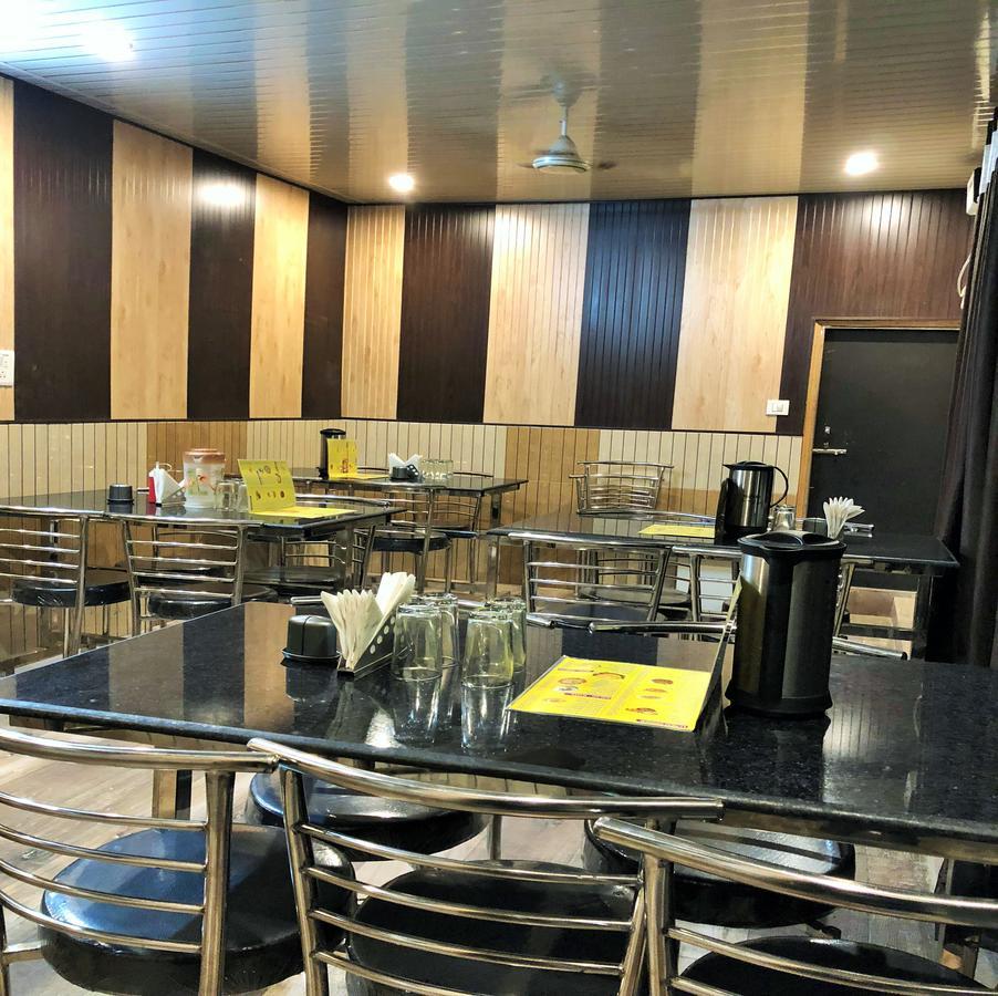 Grg Pardesi Hotel Haridwar Bagian luar foto