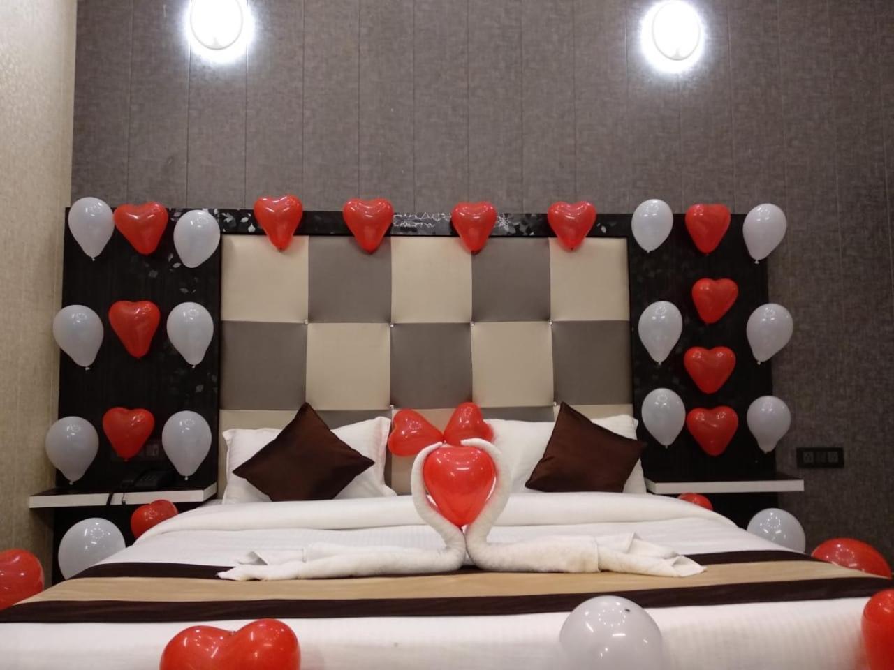 Grg Pardesi Hotel Haridwar Bagian luar foto