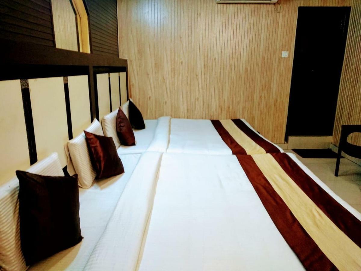Grg Pardesi Hotel Haridwar Bagian luar foto